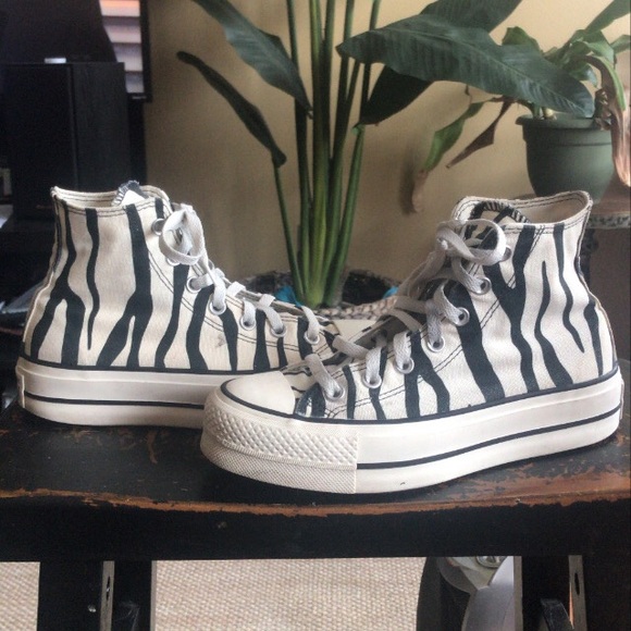Platform Zebra Print High-Top Converse - Picture 3 of 5